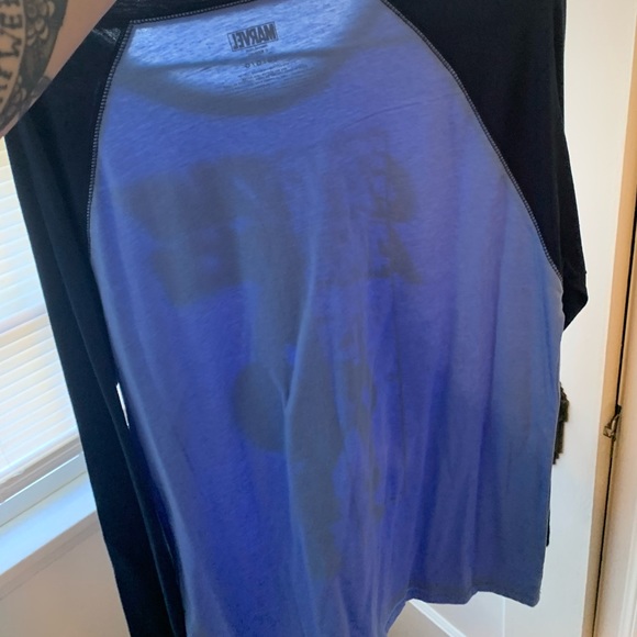 Captain America long sleeve shirt size large - Picture 2 of 4